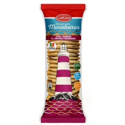 Pacote de bolachas Cuétara com design de farol e texto em português