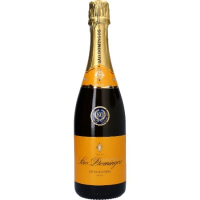 Garrafas de espumante São Domingos Extra Brut Nature com rótulo laranja e cápsula dourada