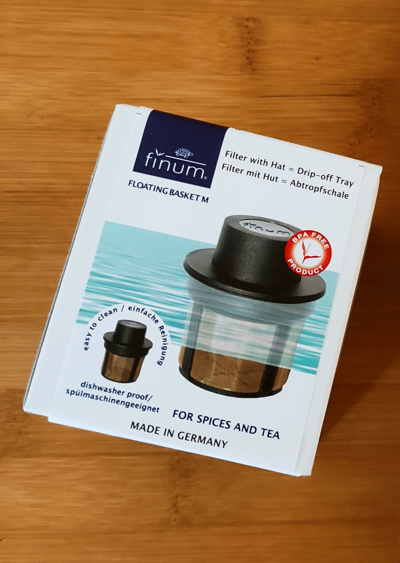 Infusor flutuante com malha inox para chá/infusão - M FLOATING BASKET - Finum® Caixa de produto Finum Floating Basket M para chá e especiarias