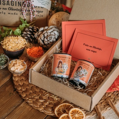https://www.paisagindobio.pt/product/cabaz-de-natal-temperos-by-teresa-horta-colaco