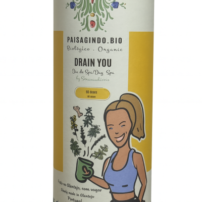 Embalagem cilíndrica de chá biológico Paisagindo.bio com ilustração e texto