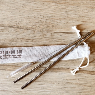 https://www.paisagindobio.pt/product/conjunto-de-2-palhinhas-reutilizaveis-em-inox-paisagindo-bio