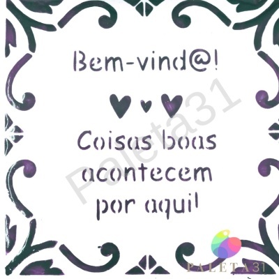 Placa decorativa branca com texto em português e bordas decorativas pretas