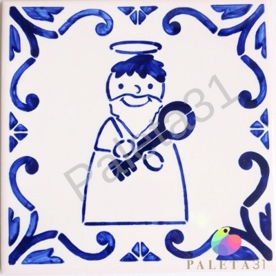 Azulejo branco com desenho azul de figura humana e chave, padrão floral azul nos cantos