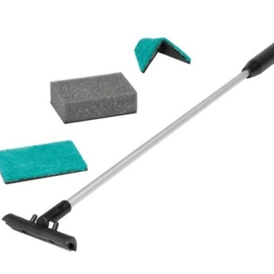 Kit de limpeza com vara metálica e esponjas coloridas