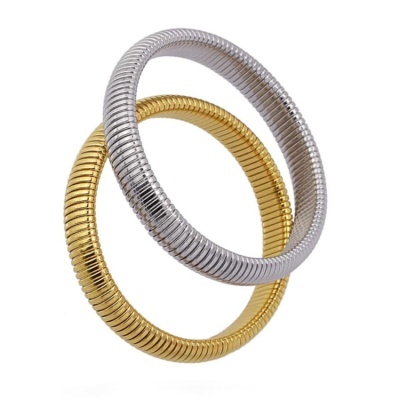 Dois braceletes elásticos metálicos, um prata e outro dourado