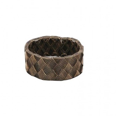 Anel castanho com padrão quadriculado entrelaçado