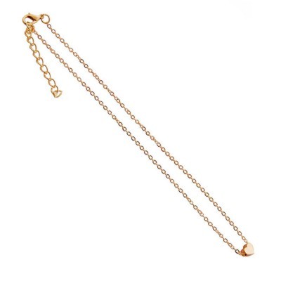 Colar dourado com pendente em forma de coração pequeno