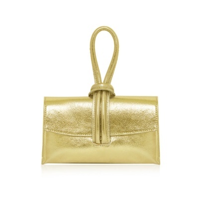 Mala de mão dourada com acabamento brilhante e alça dupla
