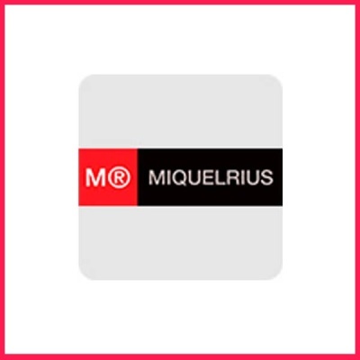 Logótipo da marca MIQUELRIUS com fundo cinza, texto em branco sobre barra preta e quadrado vermelho.
