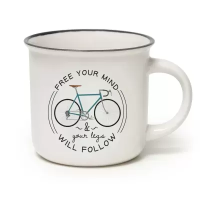 Caneca branca com bicicleta azul e texto motivacional