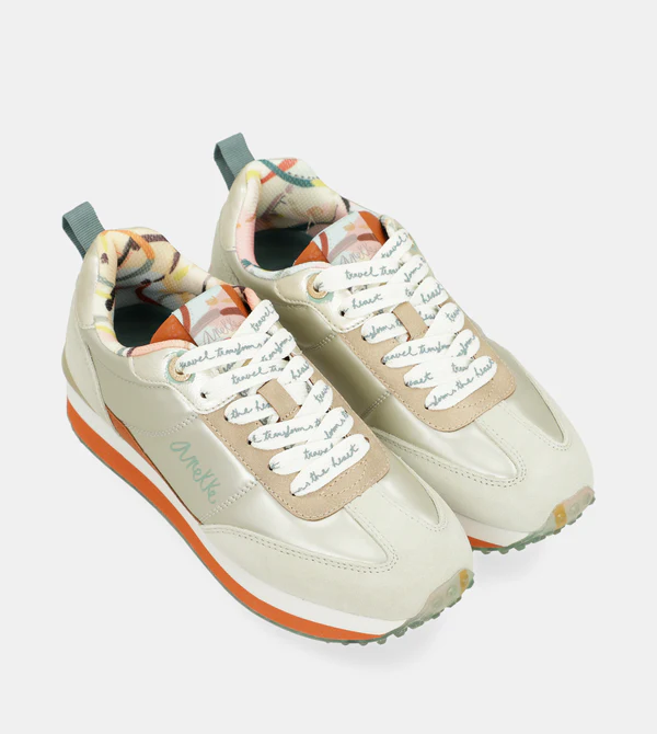 Sapatilhas bege Anekke Smart Sapatilhas desportivas bege com sola laranja e interior floral