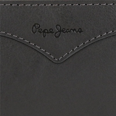 Carteira ou bolsa preta em pele com logótipo Pepe Jeans gravado.