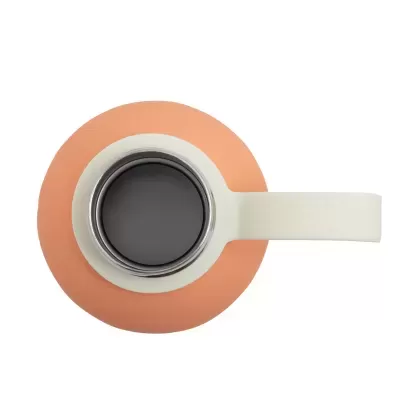 Garrafa térmica com exterior rosa e tampa creme vista de cima