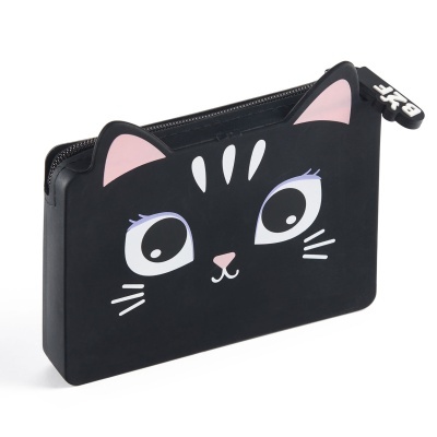 Estojo preto com rosto de gato e fecho BFF