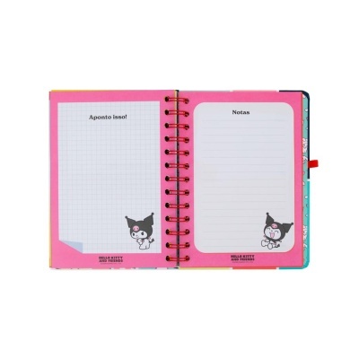 Páginas interiores de caderno cor-de-rosa com personagem Kuromi e textos Aponto isso! e Notas.