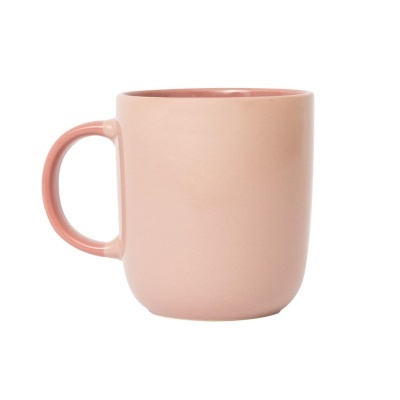 Caneca de cerâmica rosa com asa
