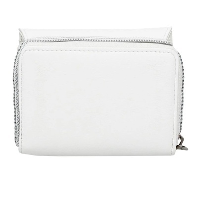 Carteira branca com fecho prateado