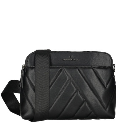 Mala de ombro preta em couro sintético com padrão geométrico acolchoado e alça larga