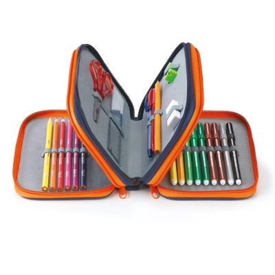 Estojo escolar aberto com material de desenho colorido dentro