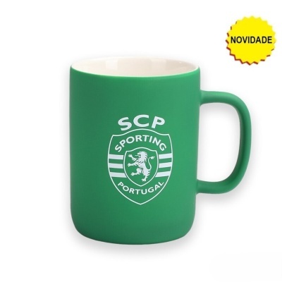 Caneca verde com emblema SCP Sporting Portugal e etiqueta NOVIDADE