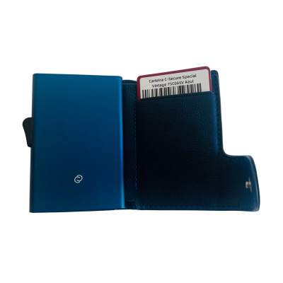 Carteira azul com capa lisa e interior em pele azul escuro com etiqueta branca