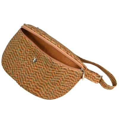 Pochete tecido colorido com padrão geométrico e fecho zip