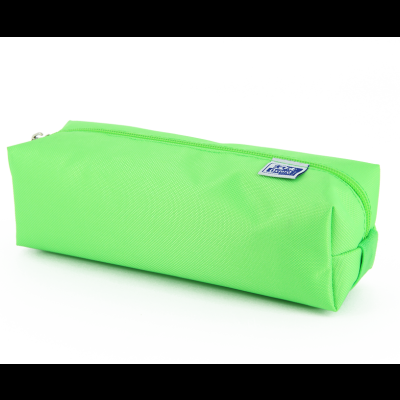 Estojo verde fluorescente com fecho de correr e etiqueta azul e branca