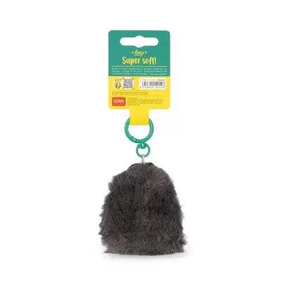 Chaveiro de peluche cinzento com argola verde e etiqueta com texto