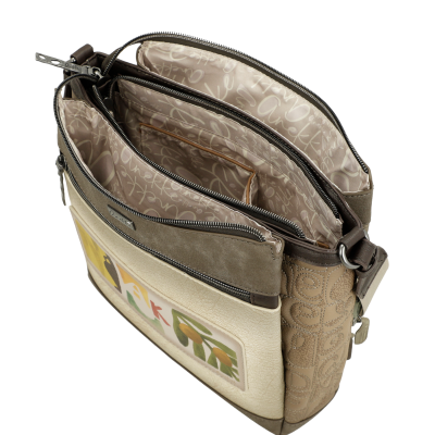 Mala tiracolo bege e castanha com vários compartimentos e padrão de letras.