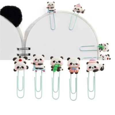 Conjunto de clipes de papel com figuras de panda coloridas