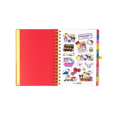 Caderno espiral aberto com ilustrações coloridas de Hello Kitty e amigos e separadores mensais.