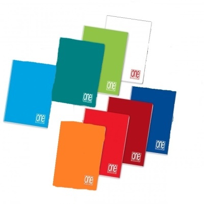 Cadernos coloridos com o texto 'one' nas capas