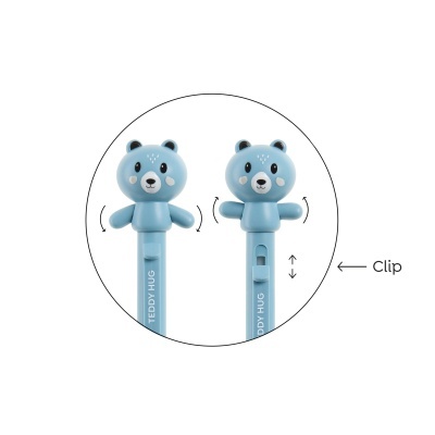 Brinquedos azuis de urso com braços móveis e clipe, com texto TEDDY HUG
