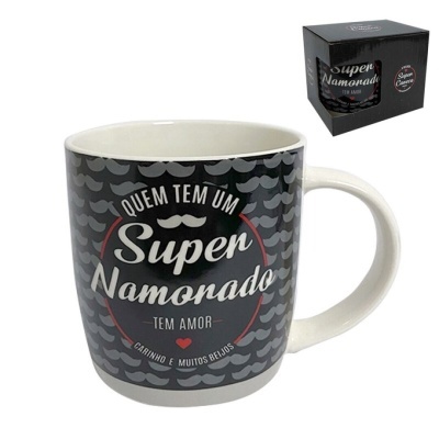 Caneca preta e branca com texto e padrão de bigodes