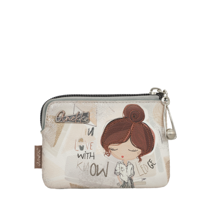Carteira pequena bege com zíper e desenho de menina com cabelo castanho e texto decorativo