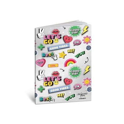 Caderno branco com capa rígida decorada com autocolantes coloridos e textos variados