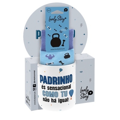 Meias azuis com padrões e embalagem com mensagem para padrinho