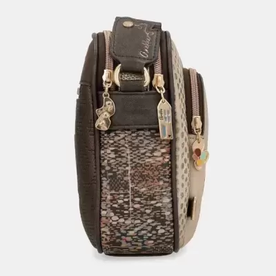 Bolsa de ombro com padrão multicolorido e fechos dourados