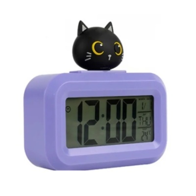 Relógio digital lilás com visor e cabeça de gato preta decorativa