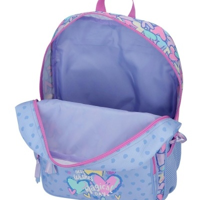 Mochila azul com design de corações coloridos e texto com interior lilás