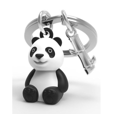 Chaveiro de panda preto e branco com pendente em forma de bambu prateado