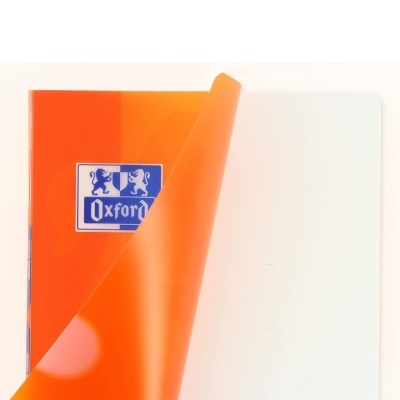 Caderno Oxford com capa laranja transparente e capa branca