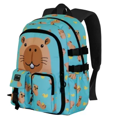 Mochila azul clara com castores e patos amarelos e alças pretas acolchoadas