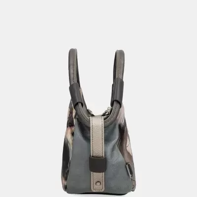 Bolsa de mão cinzenta e bege vista lateral