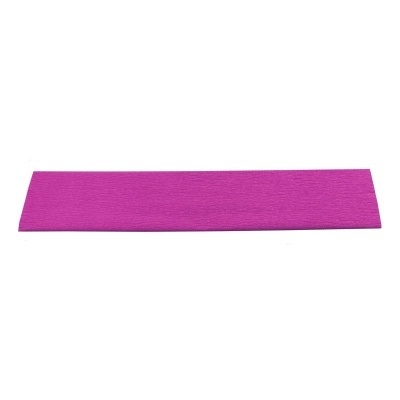 Folha rectangular de papel crepe cor-de-rosa sobre fundo branco