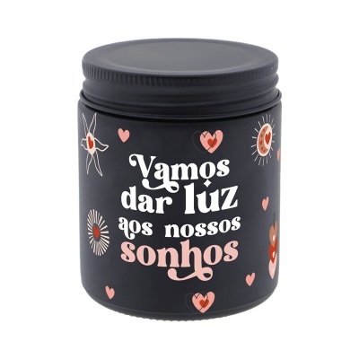 Frasco preto com texto em branco e rosa e decoração de corações