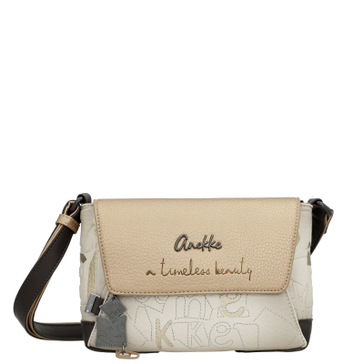 Mala de tiracolo bege e castanho com texto Anekke a timeless beauty e pendente metálico