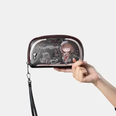 Carteira pequena preta com desenho Paris e rapariga, com pega de pulso preta