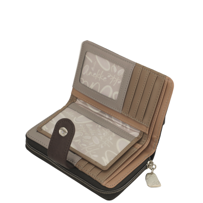 Carteira aberta com compartimentos e fecho